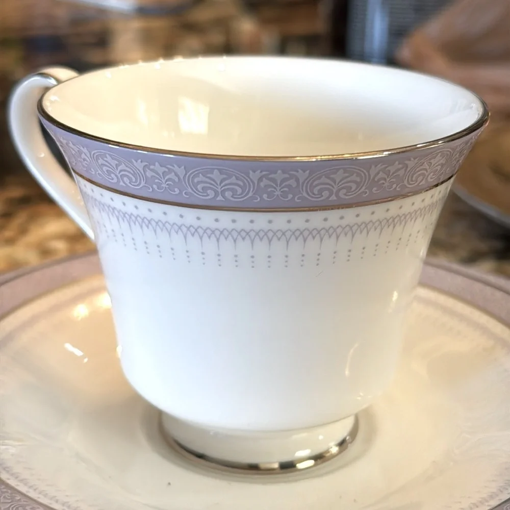 3 piece Elegant White‎ and Lilac Royal Doulton fine Tea China